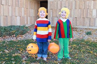 MORE Halloween Costumes for Twins or More!