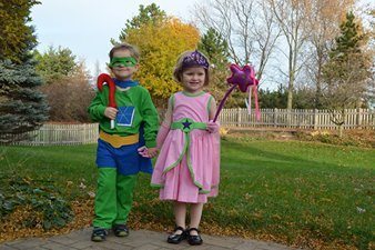 MORE Halloween Costumes for Twins or More!