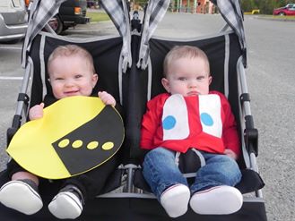 MORE Halloween Costumes for Twins or More!