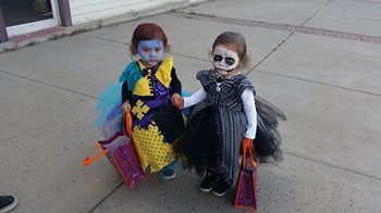 MORE Halloween Costumes for Twins or More!