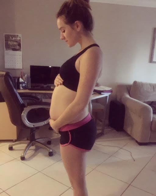 18 weeks pregnant with twins