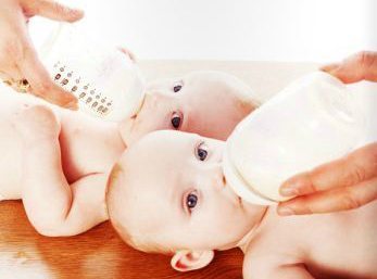 new parents of twins tips for feeding