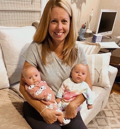 Lauren Oak Doula Services tvillinger efter fødslen strategisession