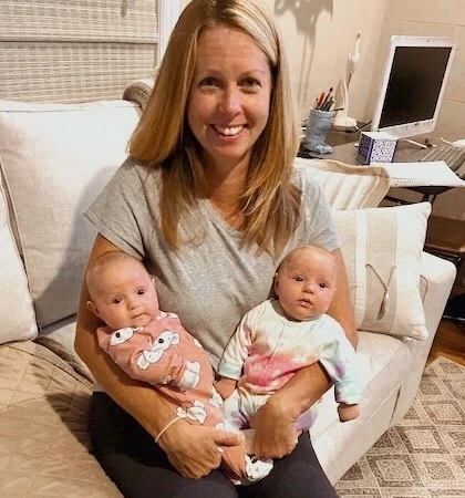 Lauren Oak Doula Services bliźniaki po porodzie sesja strategiczna