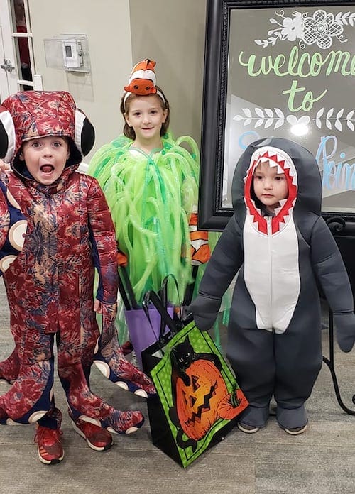 kids dressed as under the sea creatures boy girl twin halloween costumes