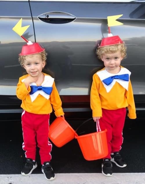 twin boys dressed as Tweedle dee and tweedle dum twin boys halloween costumes