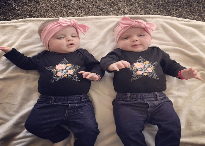 The First Year with Twins Week 18