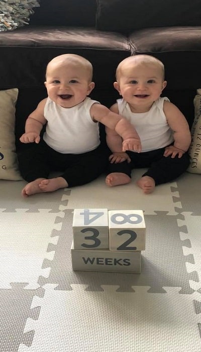 The First Year with Twins Week 32