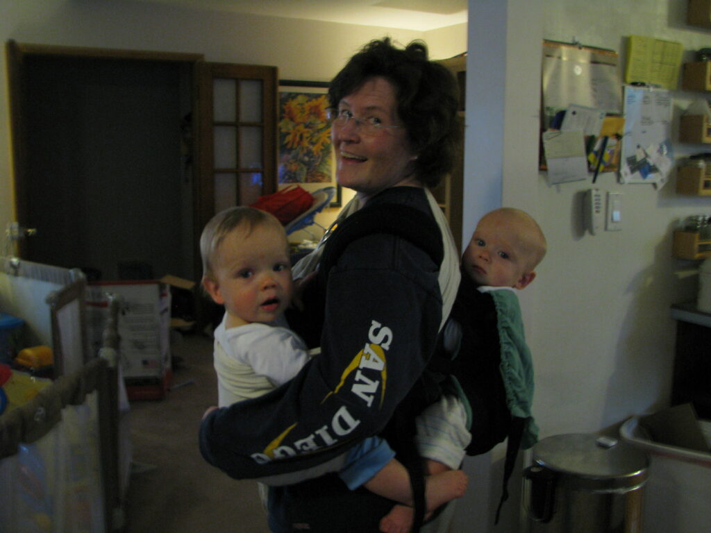 Babywearing Twins &#8211; Yes You Can!