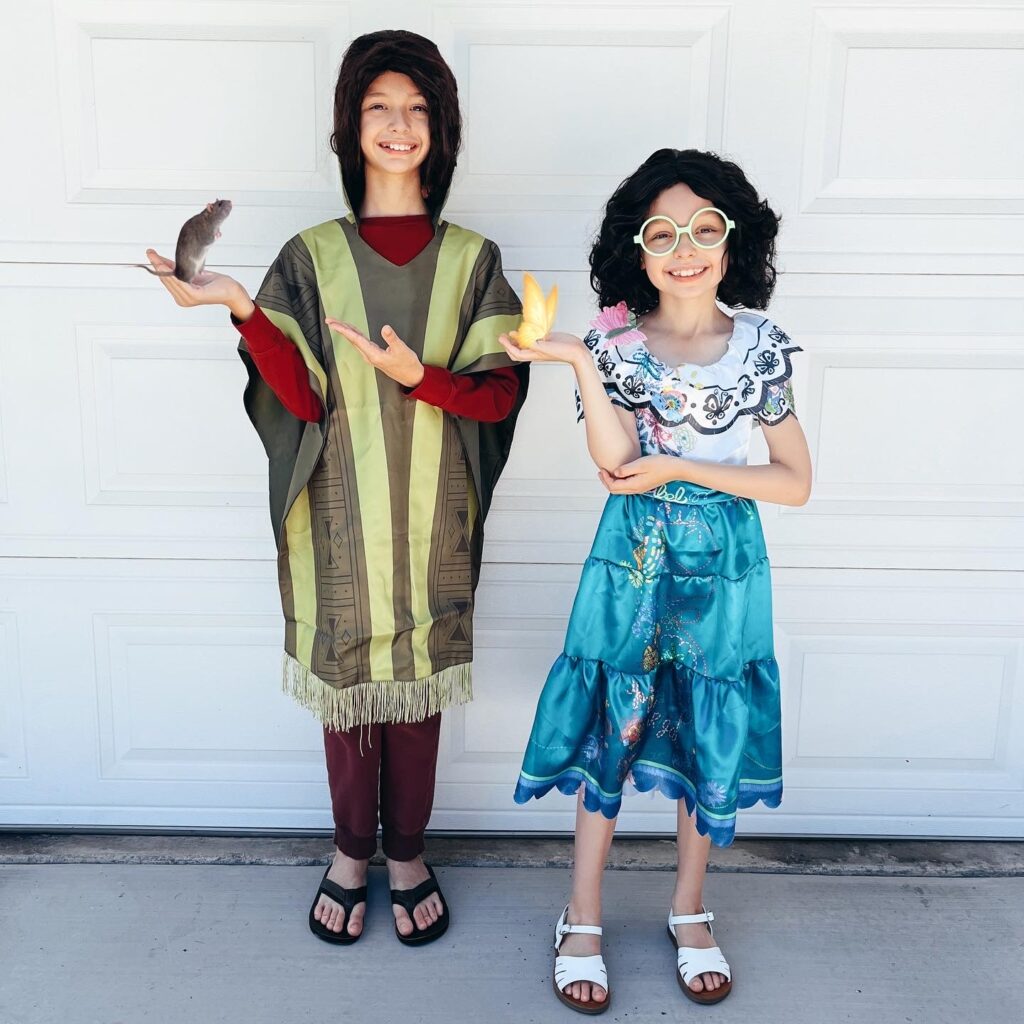 Hollywood Inspired Costumes for Twins