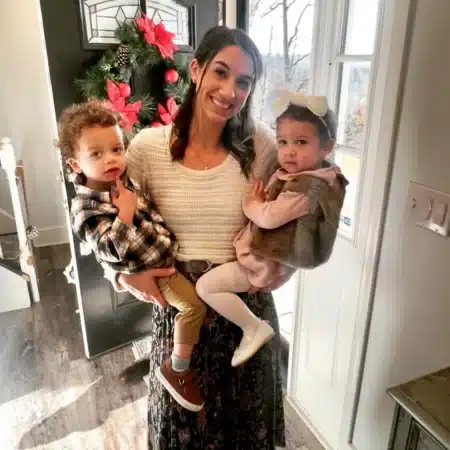 When Twin Pregnancy Symptoms Ease: What’s Normal and What’s Not