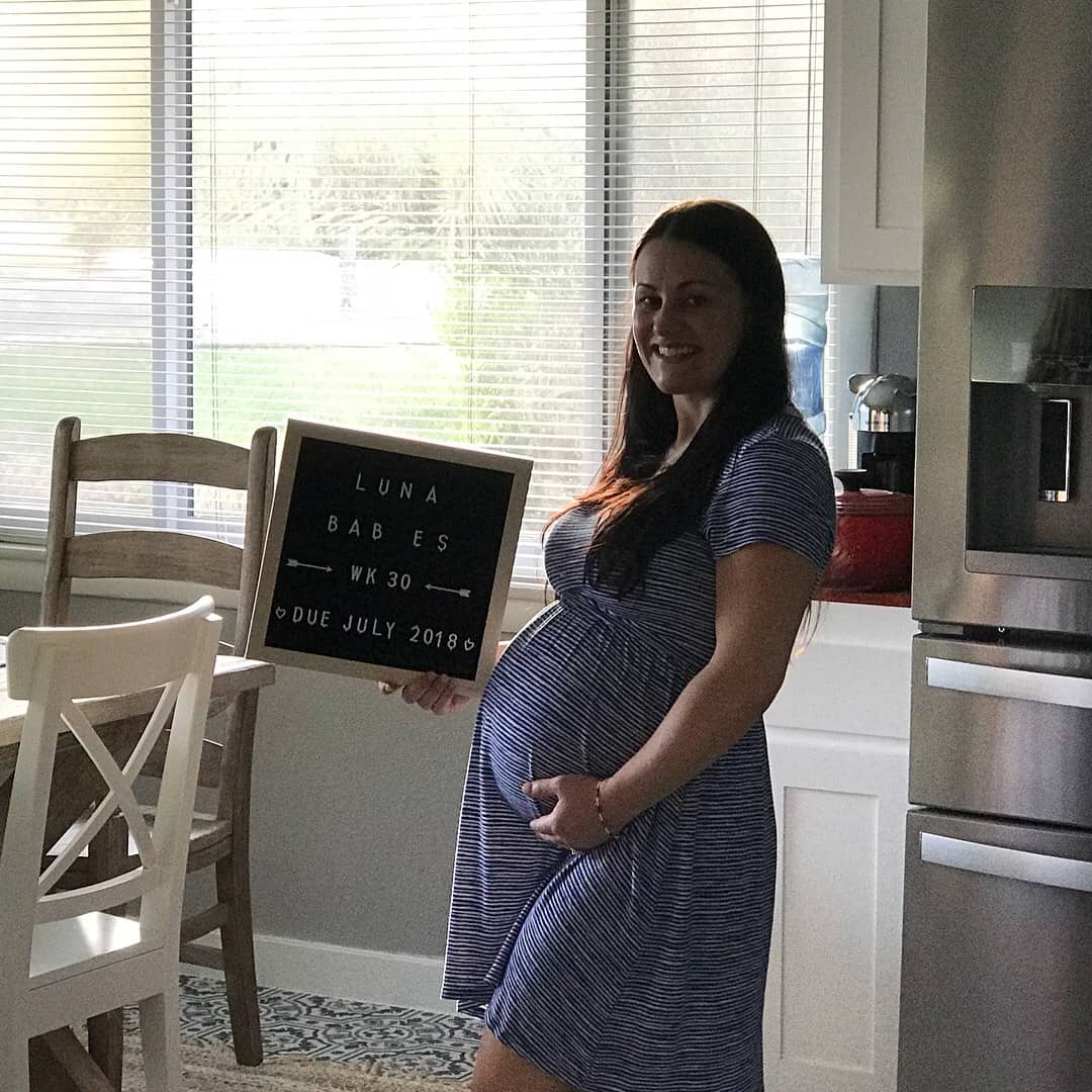 30 weeks pregnant with twins