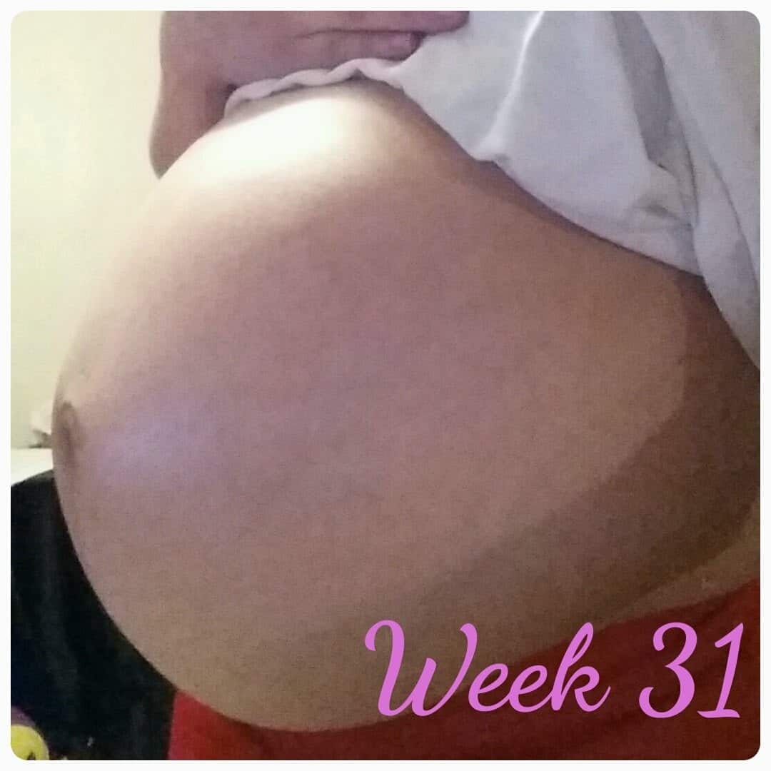 31 weeks pregnant with twins