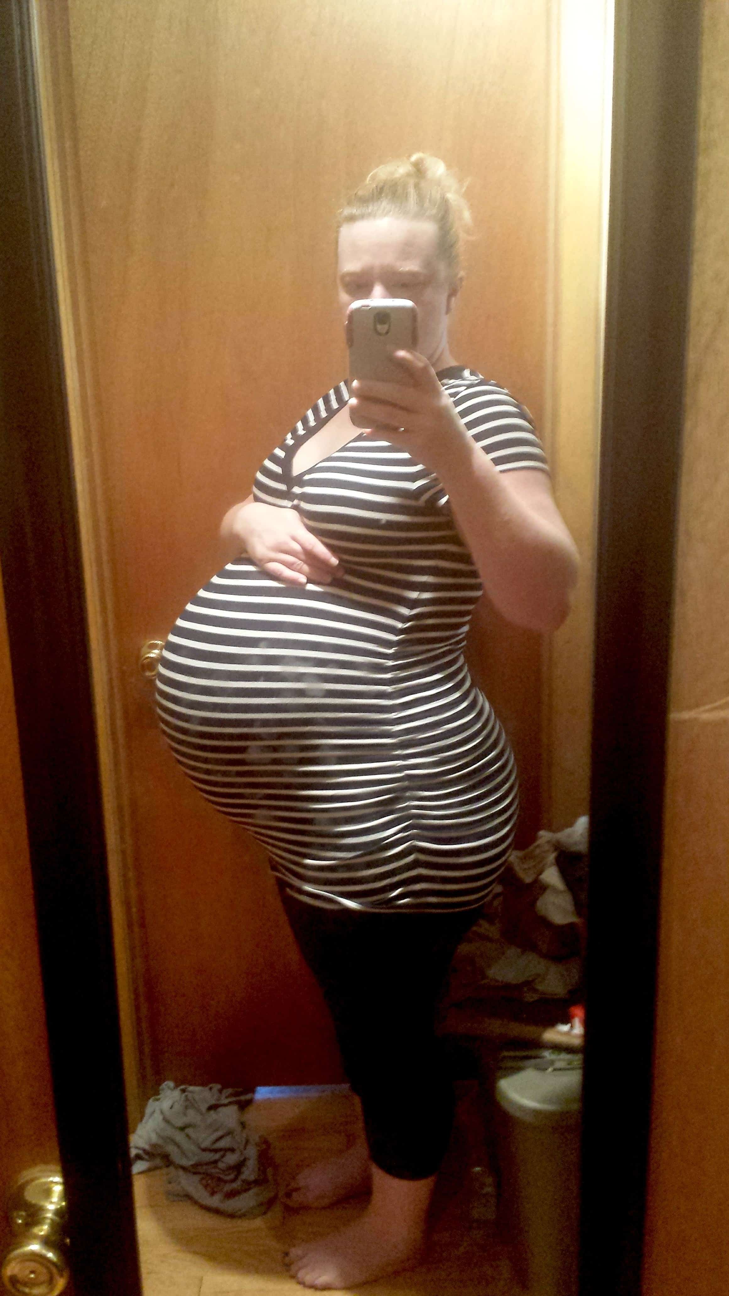 35 weeks pregnant with twins