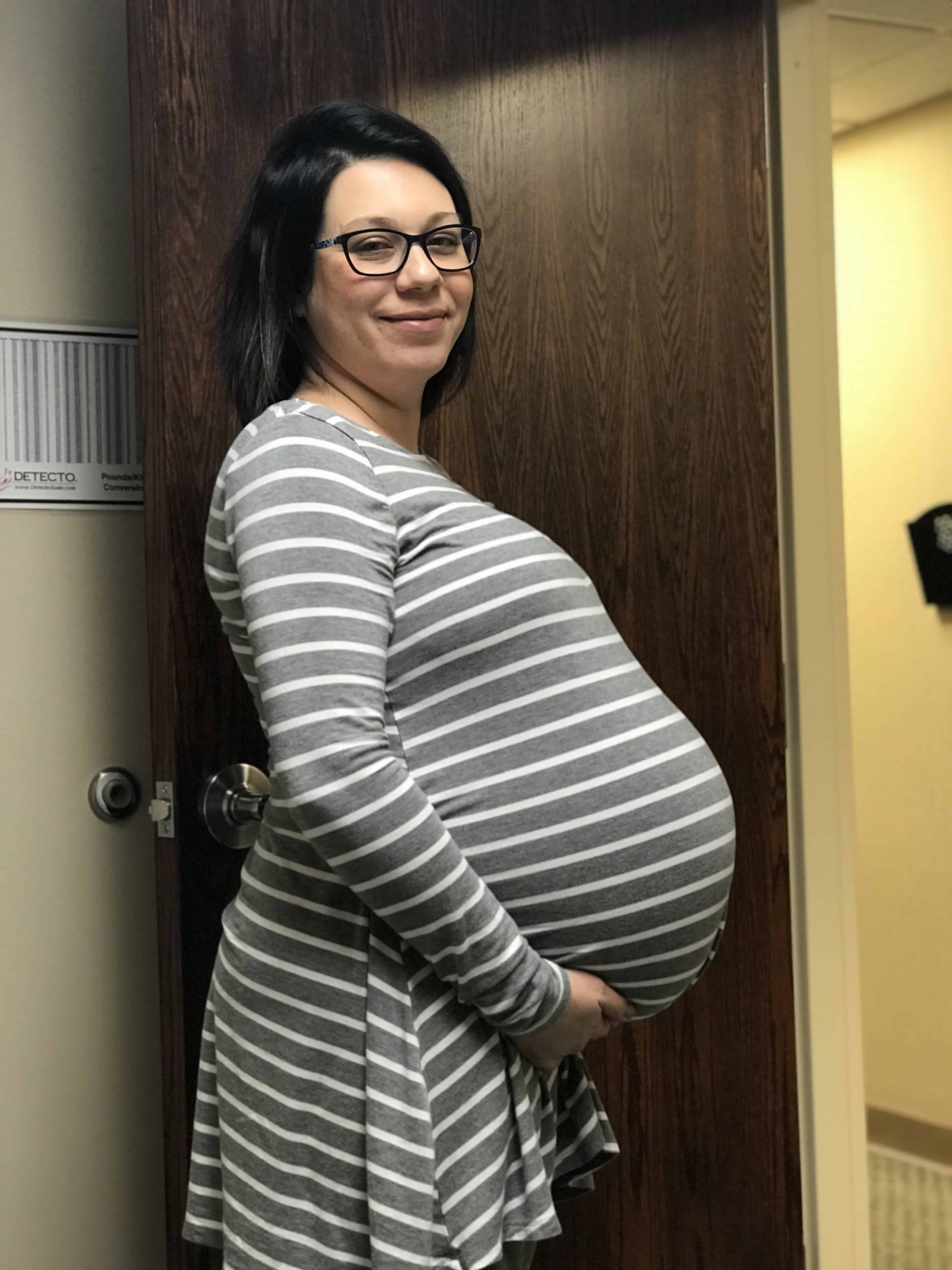 36 weeks pregnant with twins