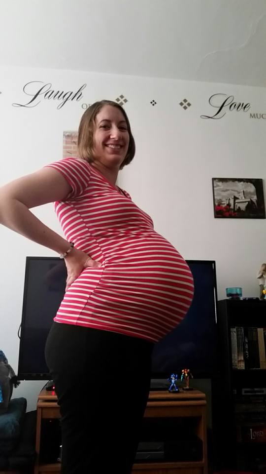 38 weeks pregnant with twins - The Maternity Gallery