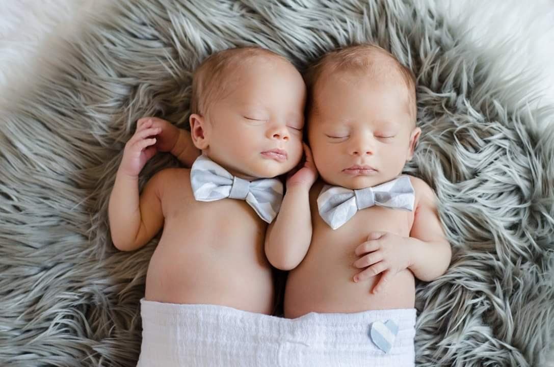 Baby shower gift ideas best sale for twins boy and girl