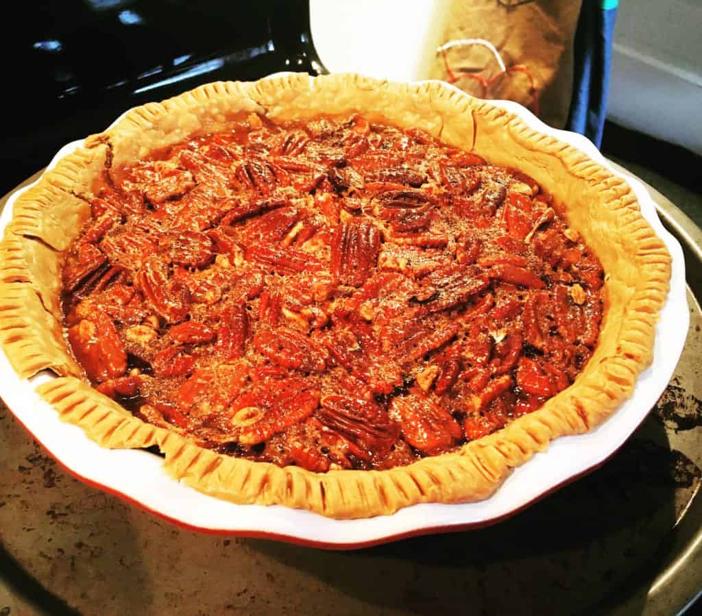 pecan pie thanksgiving dinner