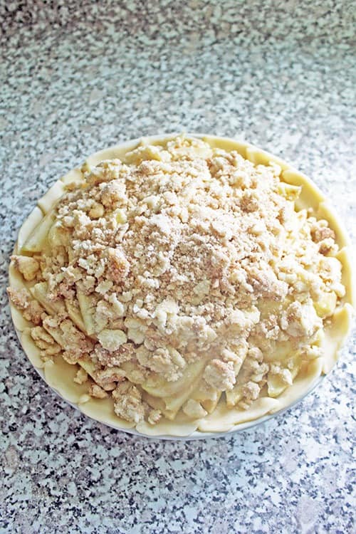 uncooked crumble apple pie