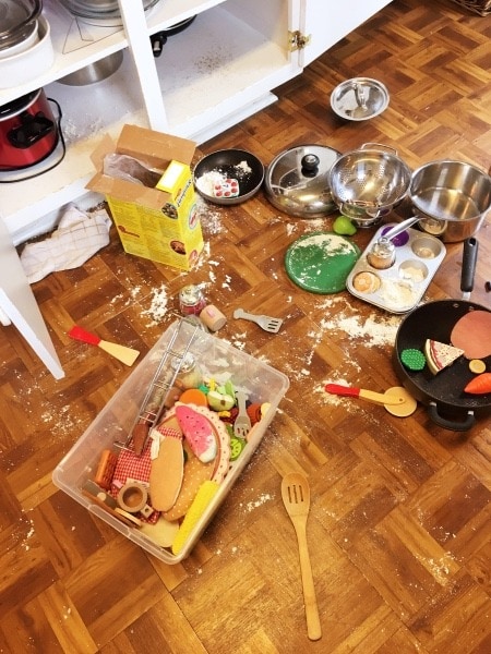 messy kitchen floor mindfulness