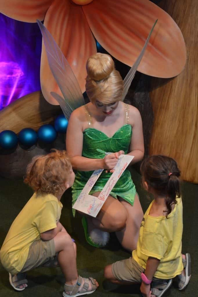 tinkerball signing autograph for kids disney world with twins