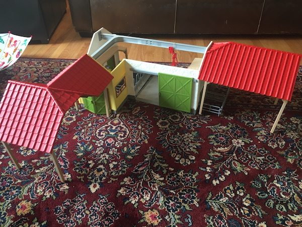 large Farm World set with animals