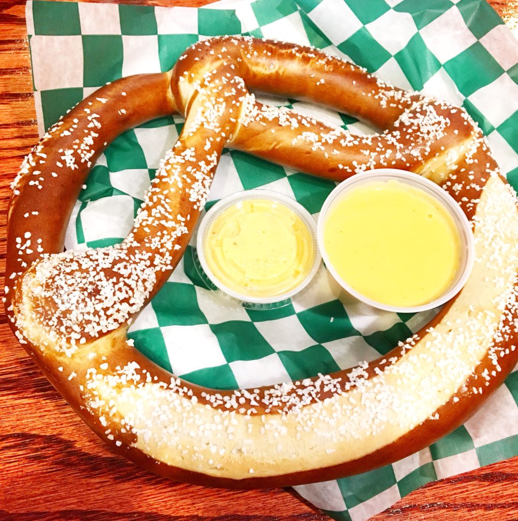 pretzel with cheese