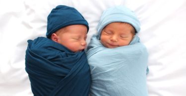 twin babies medical team