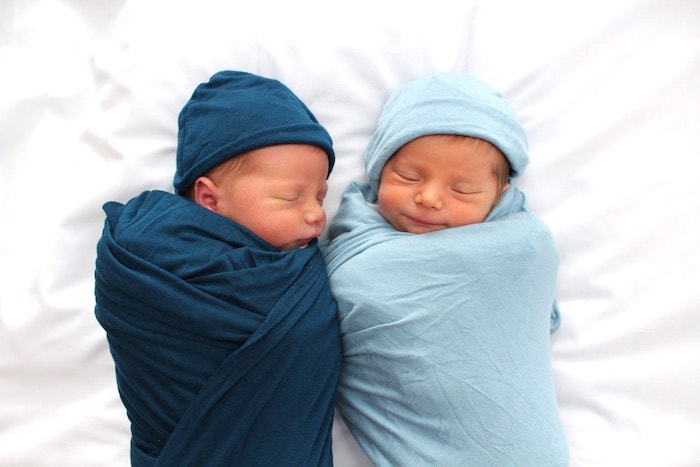 twin babies medical team