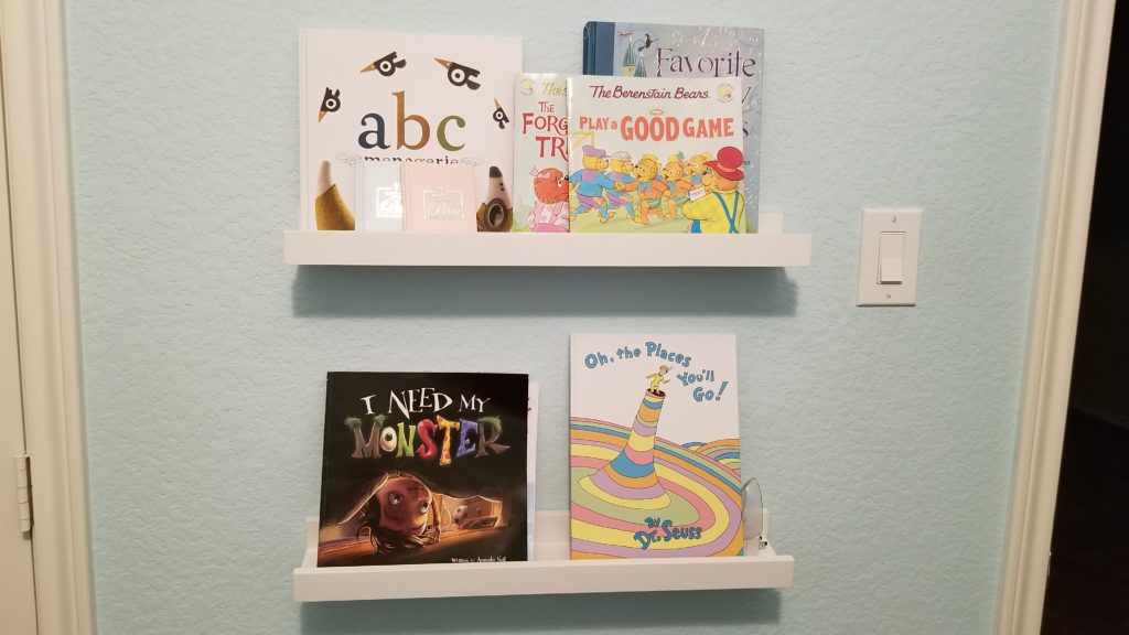 kids bookshelves organization tips