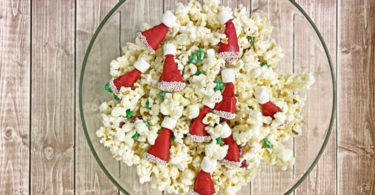 santa hat party mix recipe