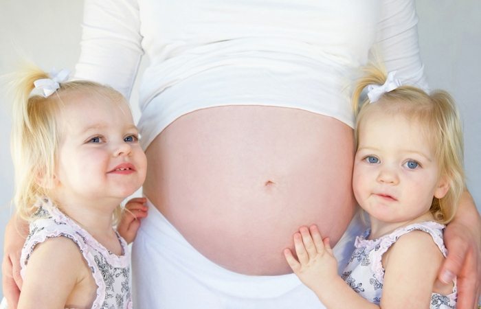 twin girls and baby bump