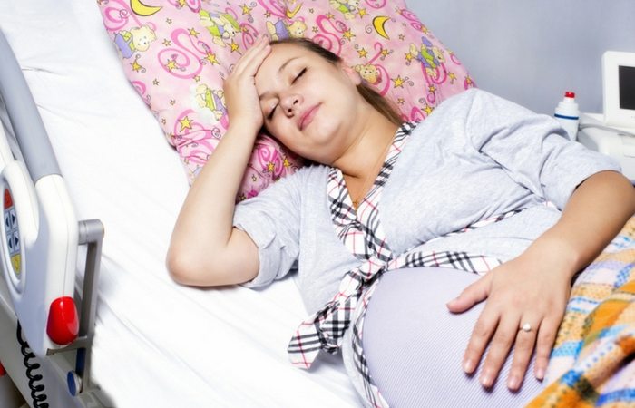 miserable cholestasis of pregnancy woman lying in bed