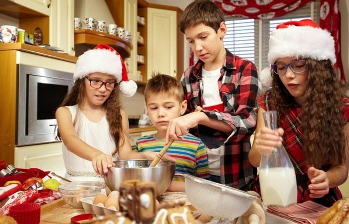 kids making Christmas cookies