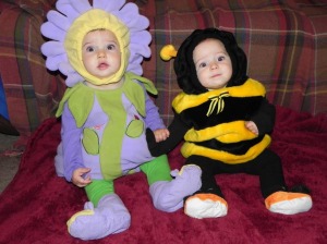 Twin Halloween Costumes for Twins or More! - Twiniversity