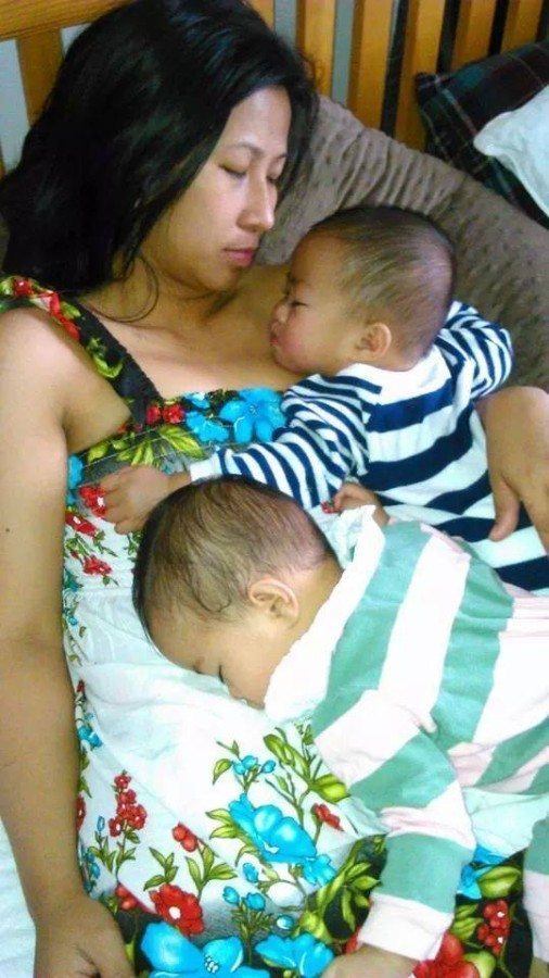 mom napping with twin boys zero help