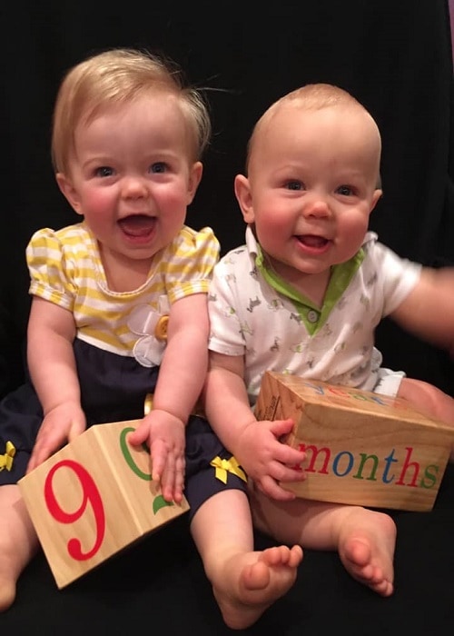 twins 9 months old