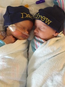 newbornbabytwins8