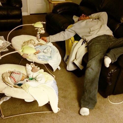 dad asleep with twins twin dads