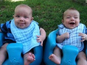 twinsboysbabieseating